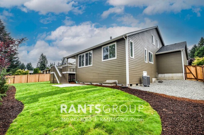 Building Photo - 3 Car Garage! Private Beach Access! Fantastic Location! I5 & shopping only 5 minutes away!