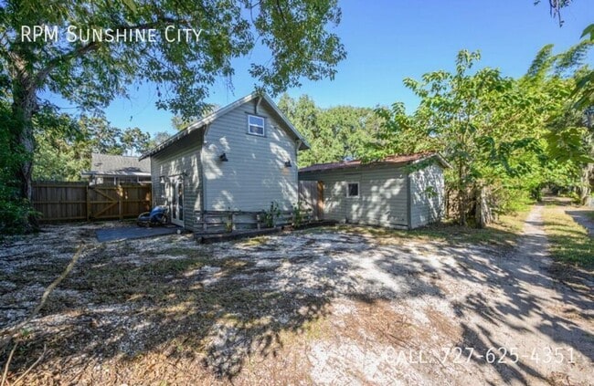 Building Photo - 7201 N Highland Ave