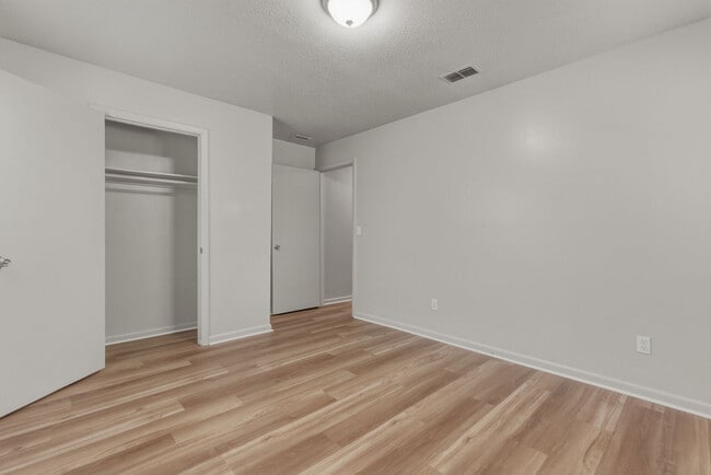 Building Photo - 1427 Connecticut St