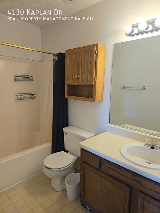 Building Photo - 4130 Kaplan Dr