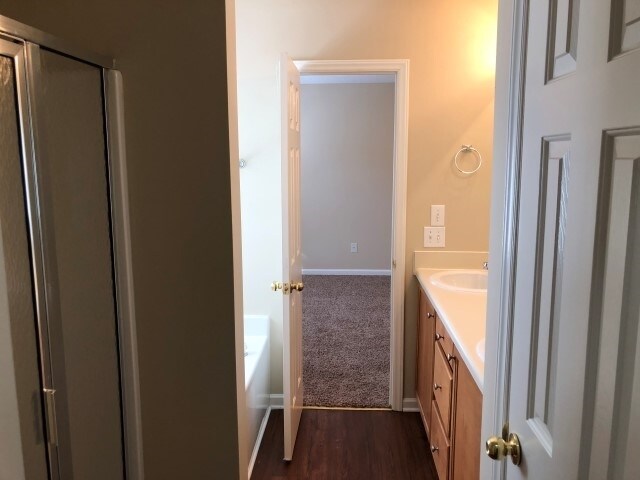 Building Photo - 109 Hidden Farm Ln