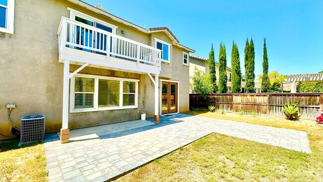 Building Photo - Wonderful Executive Style Two-Story Home i...