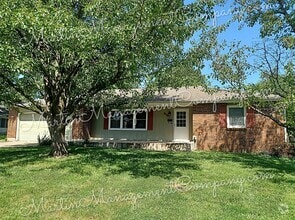 Building Photo - 810 Ruth Ann Dr