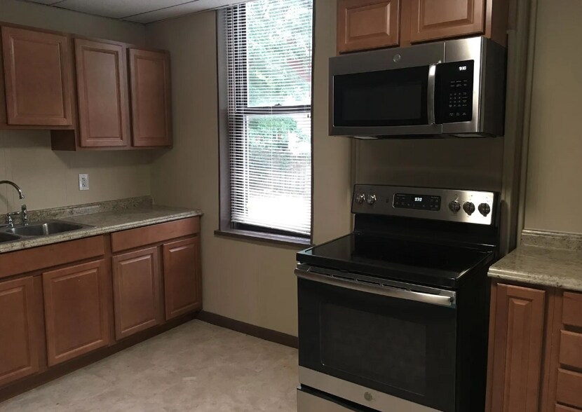 Building Photo - 3205 Arsenal St