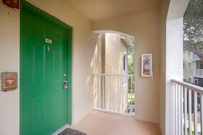 Building Photo - 272 Village Blvd
