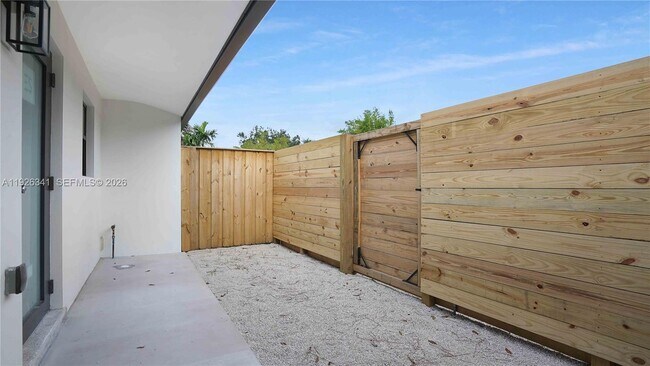 Building Photo - 1119 W Las Olas Blvd