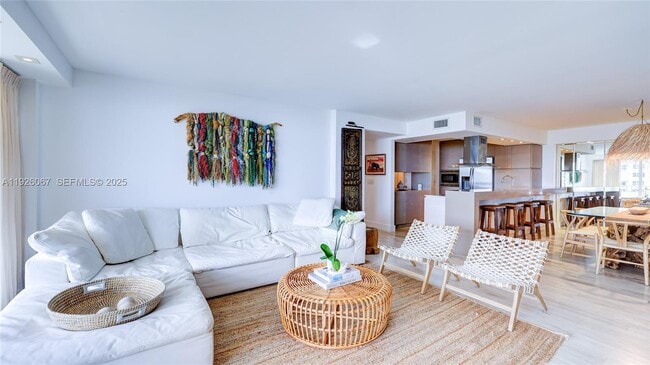 Building Photo - 177 Ocean Ln Dr