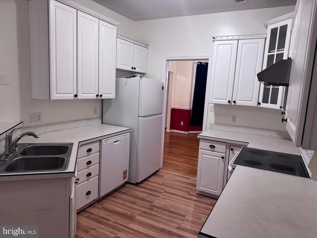 Building Photo - 2639 Middle Rd