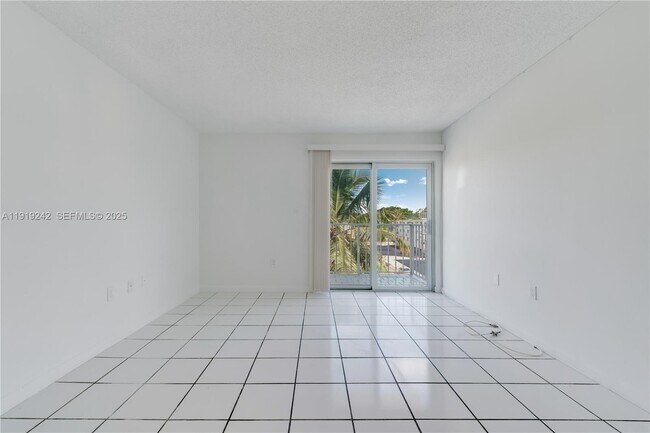 Building Photo - 1428 Euclid Ave