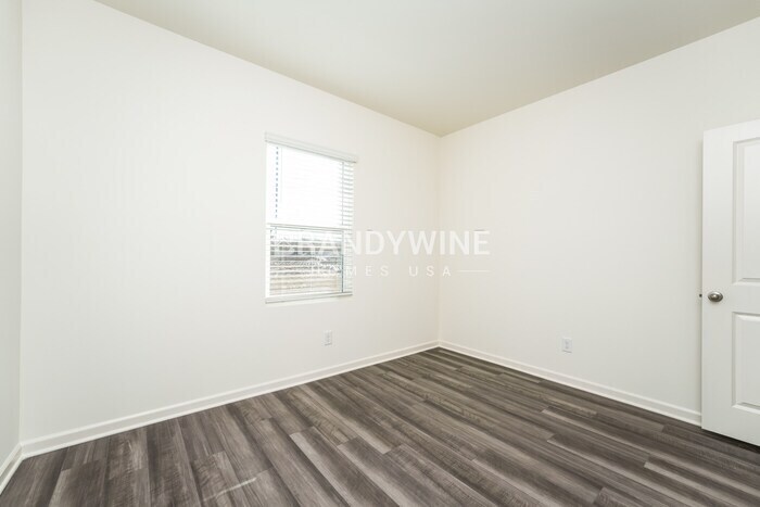 Building Photo - 74 Otway Lp