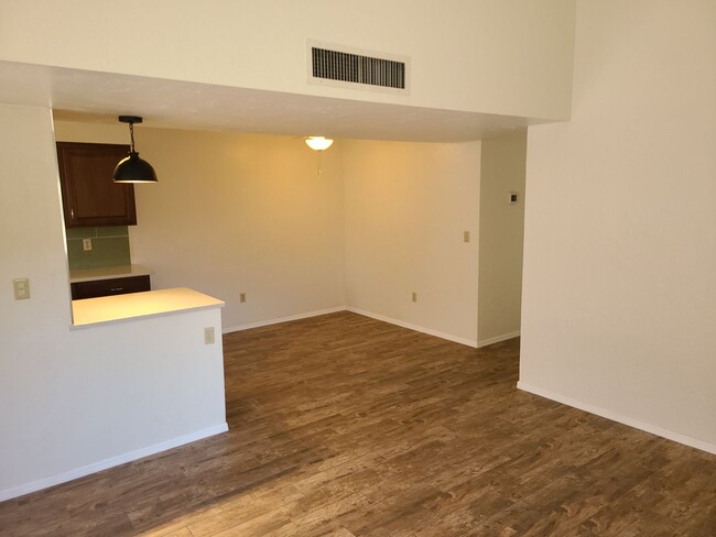 Building Photo - Tucson Rental Properties