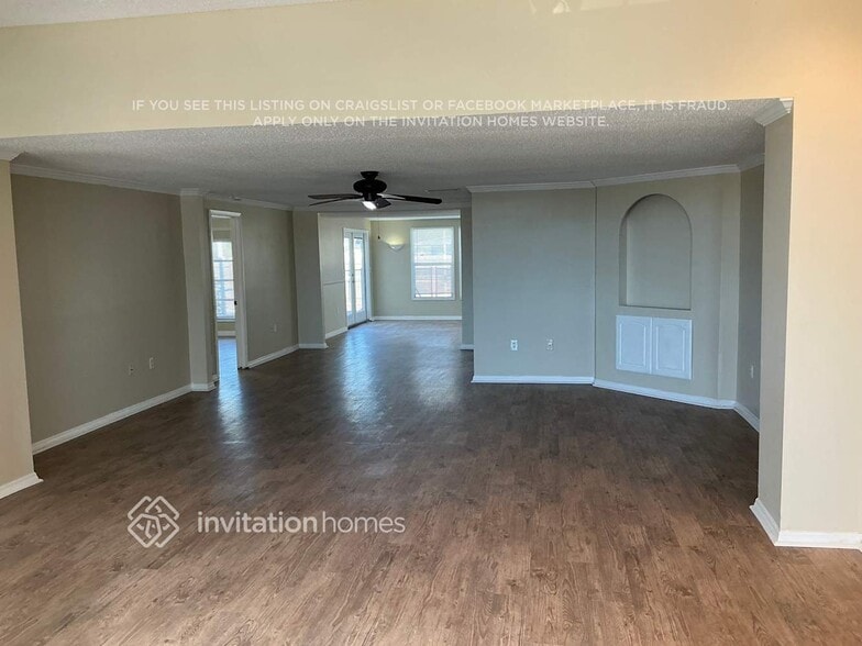 Building Photo - 178 Sandhurst Dr