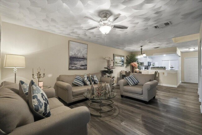 Building Photo - 9240 NW 14th St