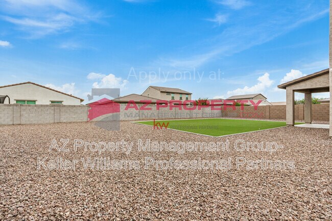 Building Photo - 14031 W Pershing St