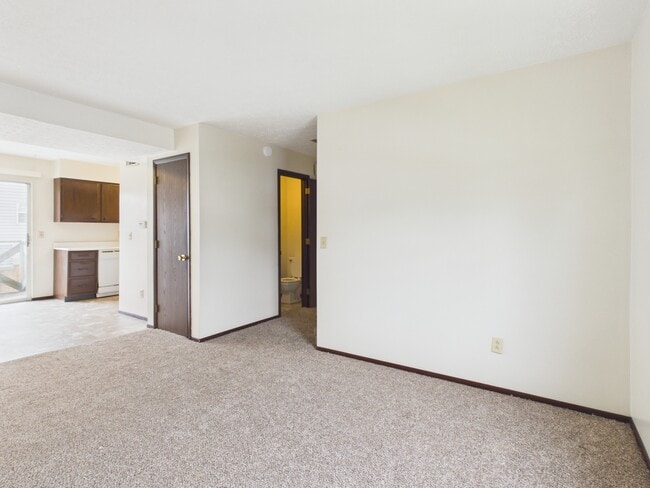 Building Photo - 534 Martin Ave