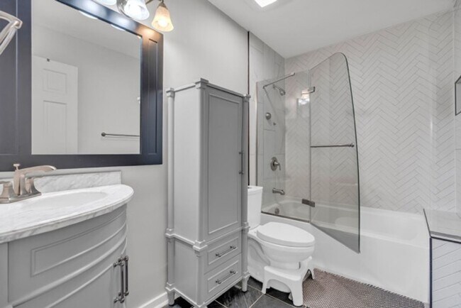 Building Photo - Elegant 4BR Home with Luxury Finishes and Premier Amenities in Marietta