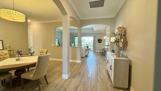 Building Photo - POOL HOME IN BONITA NATIONAL