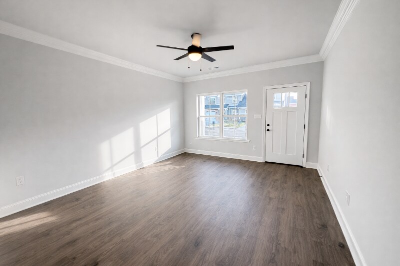 Building Photo - 532 Rohan Dr