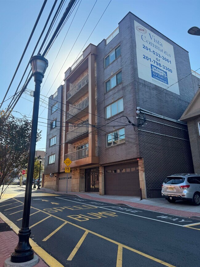 Primary Photo - 803 Sip St