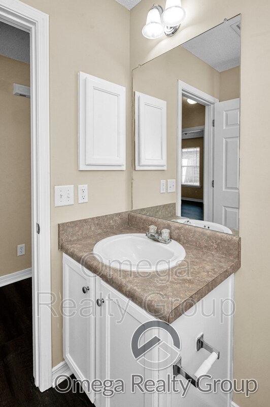Building Photo - 2672 Rosebud Dr E