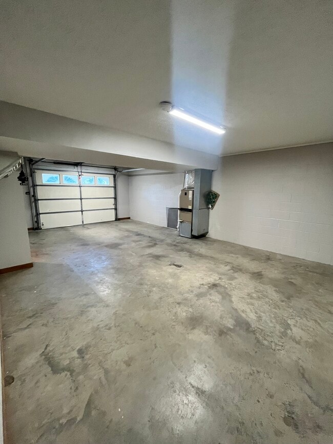 Building Photo - Dunhill Townhouses