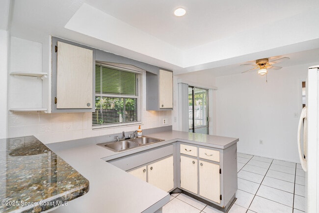 Building Photo - 2677 Sarno Rd