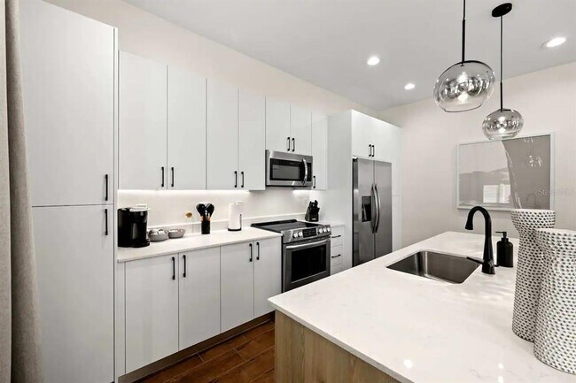 Building Photo - 4337 Villa Alina Ct