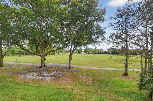 Building Photo - 21650 Juego Cir