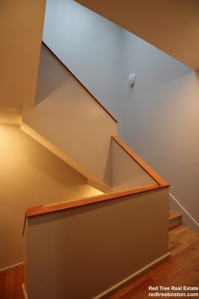 Building Photo - 55 Glenville Ave