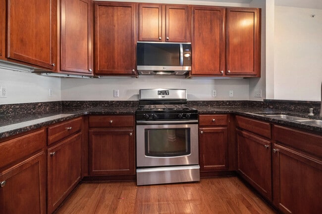Building Photo - 937 E Summerfield Glen Cir