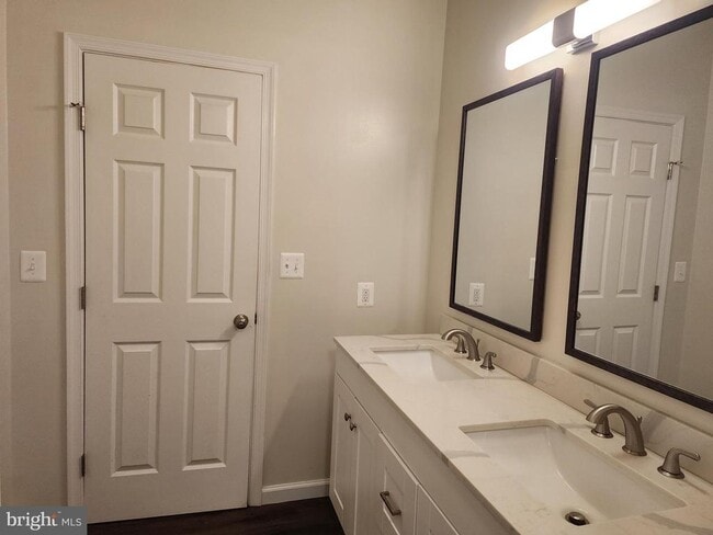 Building Photo - 22848 Our Ladys Ln