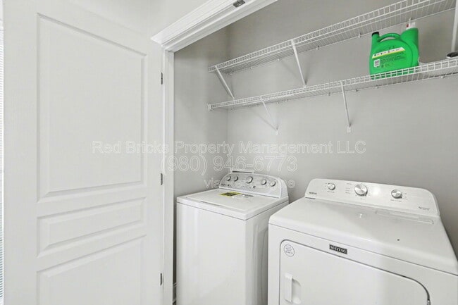 Building Photo - 2330 Bonterra Blvd