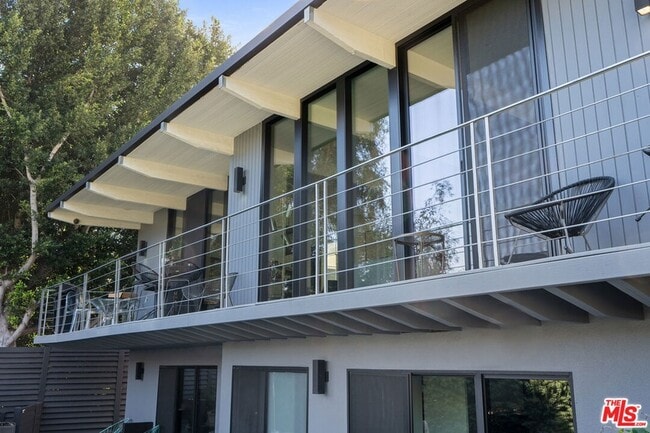 Building Photo - 2775 Rinconia Dr