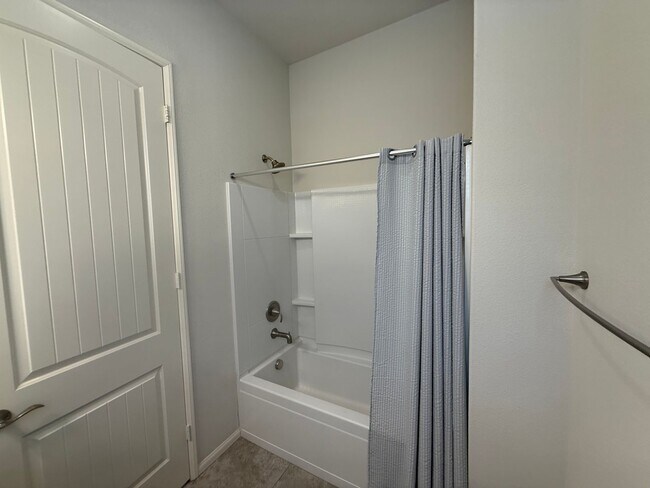 Building Photo - Dell Webb Home at Sun City ,3 Bedrooms, 3 Bathrooms, On Golf Course