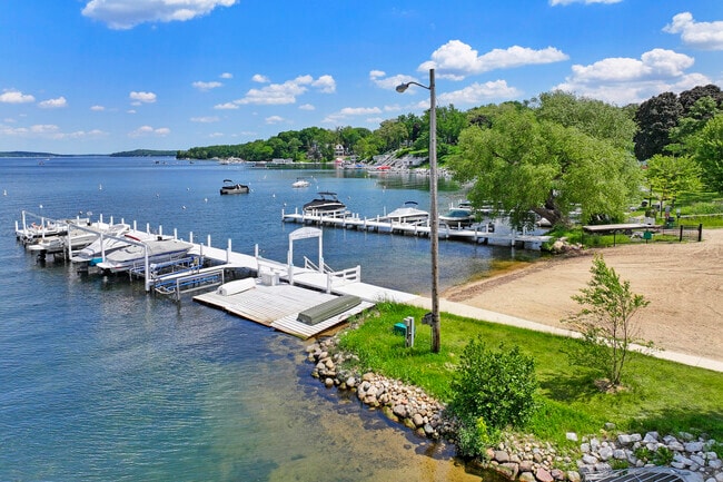 Building Photo - 856 Brickley Dr