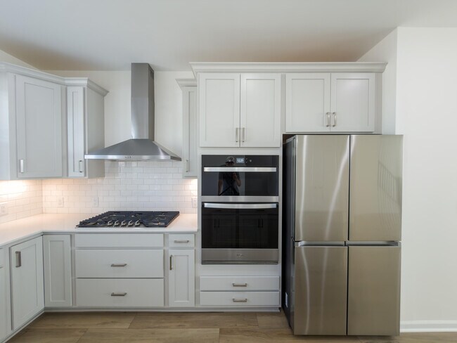 Building Photo - 25552 Tolstoy Trl