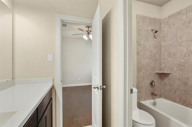 Building Photo - 424 Chester Dr