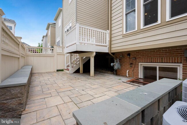 Building Photo - 6767 Darrells Grant Pl