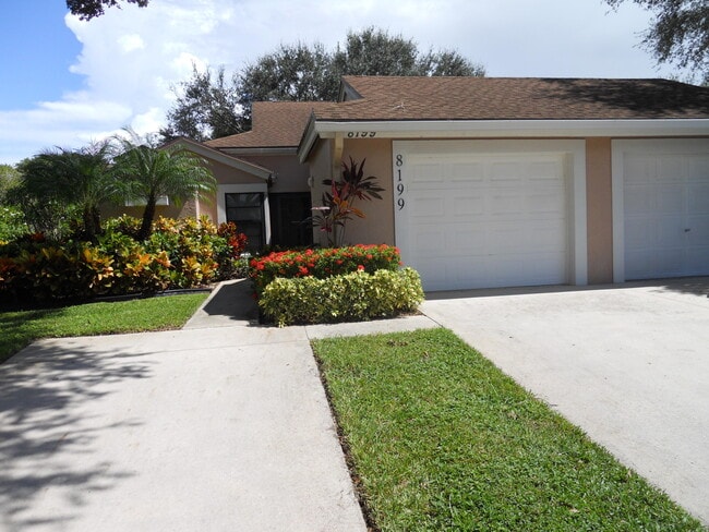 Building Photo - 8199 Springlake Dr