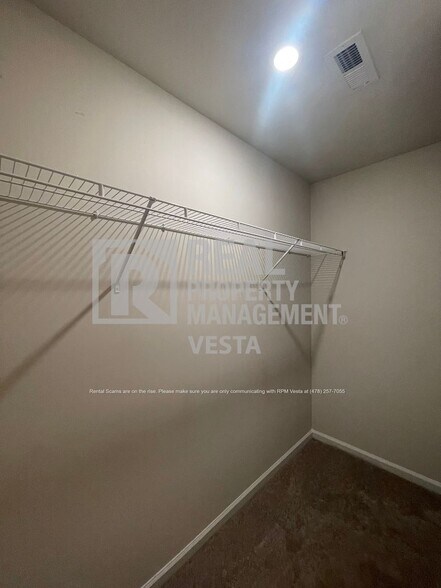 Building Photo - 254 Beaumont Heights