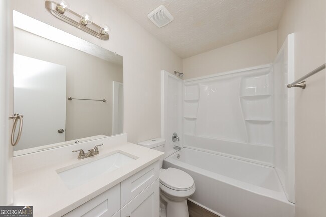 Building Photo - 1357 Ling Dr