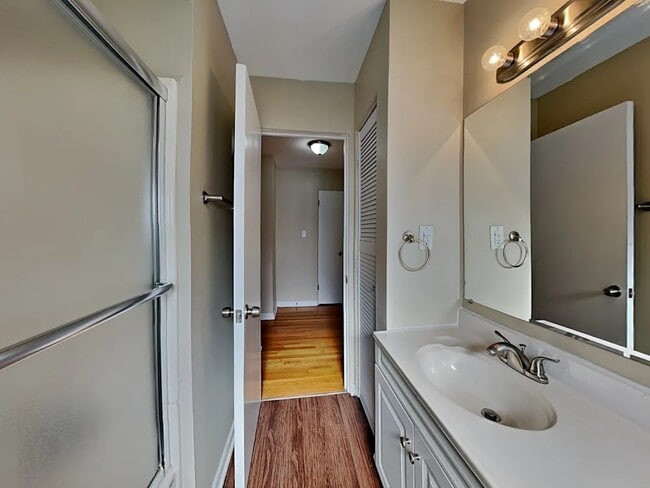 Building Photo - 51 E Adams St