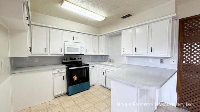 Building Photo - 4427 75th Dr