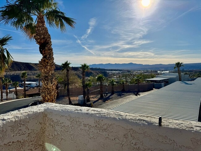 Building Photo - Stunning Remodeled 3-Bed Condo with River & Casino Views!