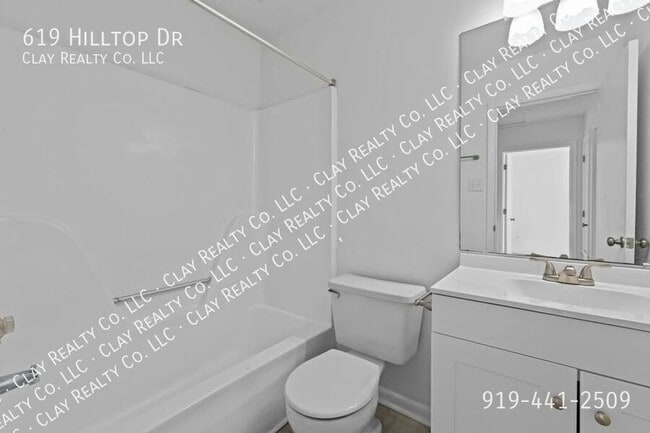 Building Photo - 619 Hilltop Dr