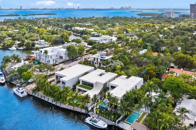 Building Photo - 773 NE 77th Terrace