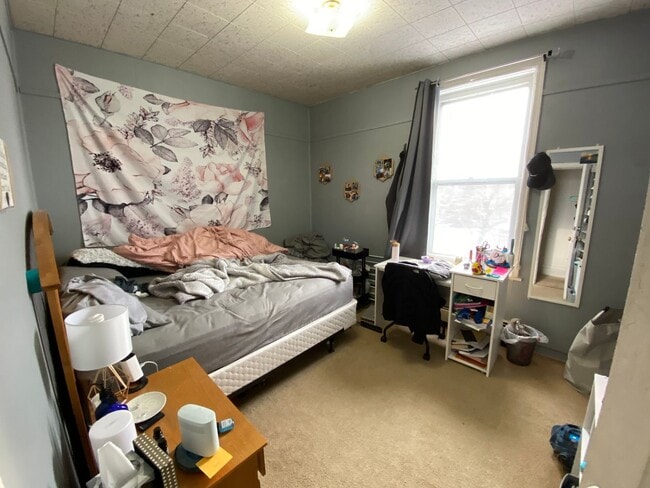 Building Photo - 1204 Kenwood Ave