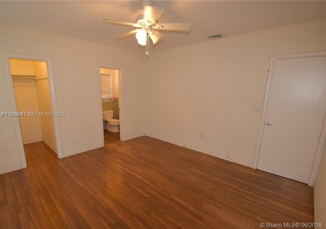 Building Photo - 800 Andalusia Ave