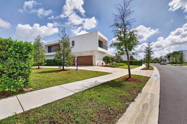 Building Photo - 16709 Botaniko Dr N