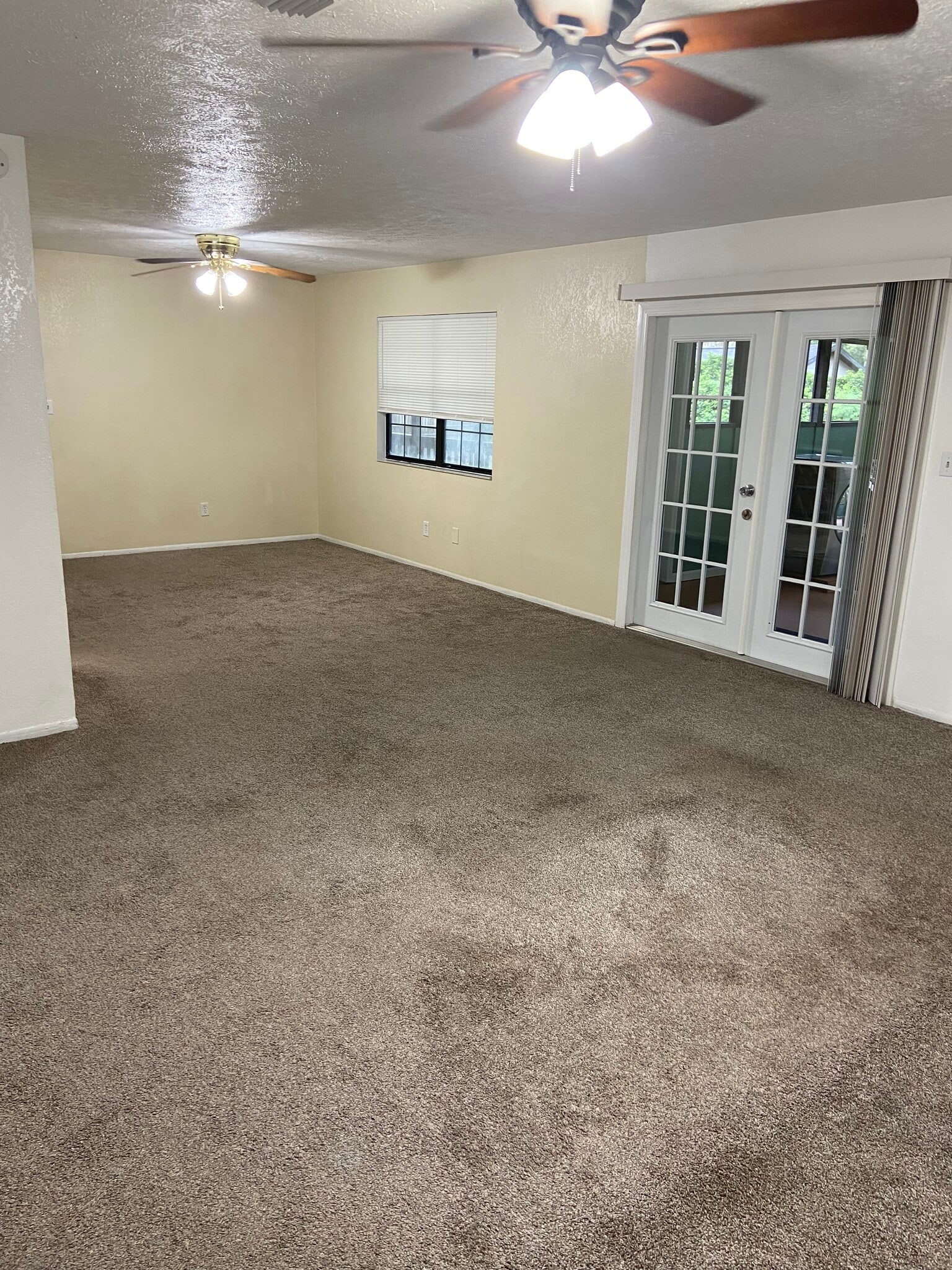 Dining room - 5414 Lake Le Clare Rd
